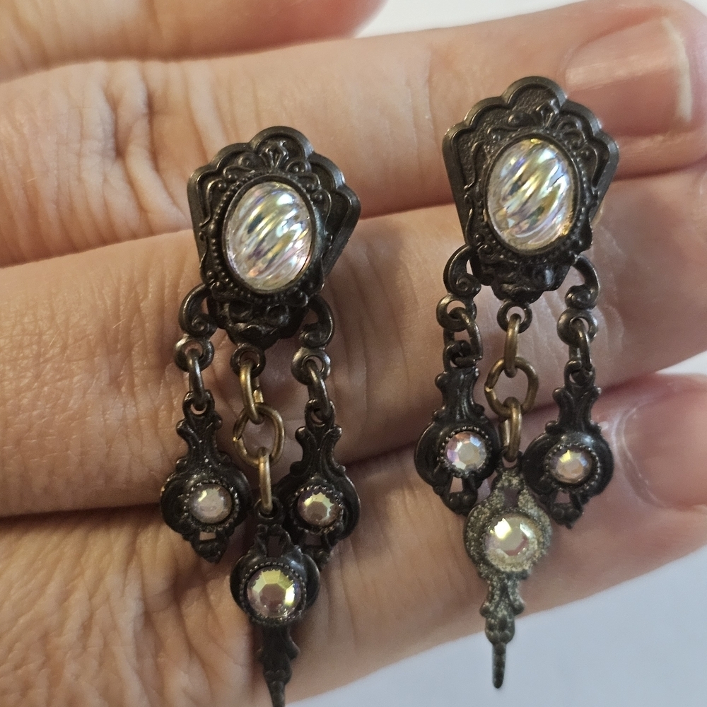 Vintage-Inspired Black and Silver Dangle Earrings